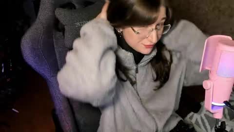 Snapshot of oskar_fucker chatting on 06.01.26 Leliana online show from 06.01.26