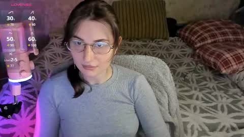 Snapshot of oskar_fucker chatting on 07.28.26 Leliana online show from 07.28.26