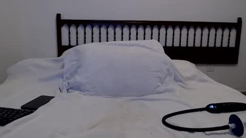 Snapshot of osotfsur chatting on 11.14.25 OsoTFSur online show from 11.14.25