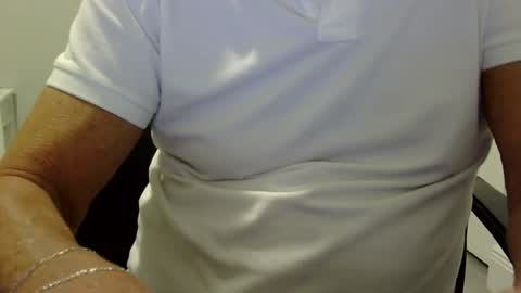 Snapshot of ossibottom chatting on 07.15.26 Ossi online show from 07.15.26