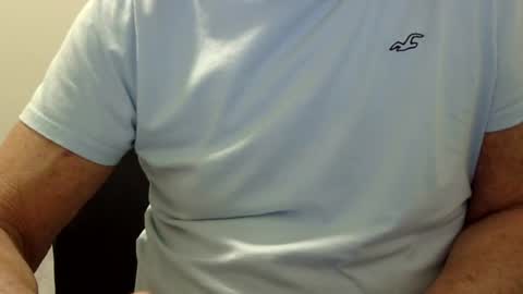 Snapshot of ossibottom chatting on 07.31.26 Ossi online show from 07.31.26