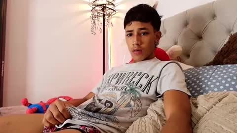 Snapshot of ostin_18hot chatting on 11.13.25 ostin 18hot online show from 11.13.25