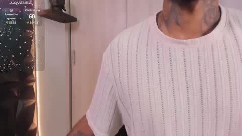 Snapshot of ostin_danielss chatting on 11.23.25 Ostin Daniels online show from 11.23.25