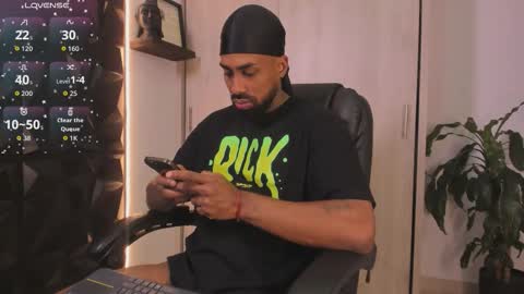 Snapshot of ostin_danielss chatting on 01.11.26 Ostin Daniels online show from 01.11.26