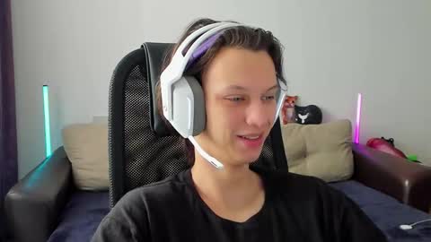 Ostin online show from 03.04.26