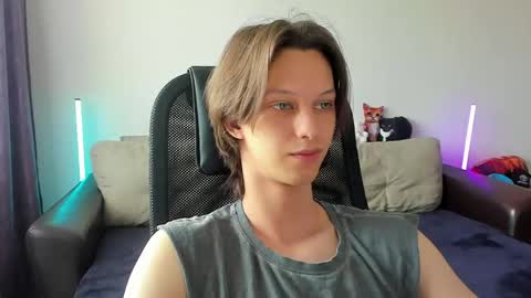 Snapshot of ostin_meoww chatting on 05.28.26 Ostin online show from 05.28.26