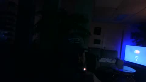 Snapshot of ouiostie chatting on 12.19.24 Vraiment la online show from 12.19.24