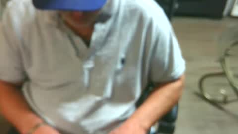 Snapshot of ouiostie chatting on 11.05.25 Vraiment la online show from 11.05.25