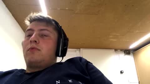 Snapshot of outflayd chatting on 10.30.25 outflayd online show from 10.30.25