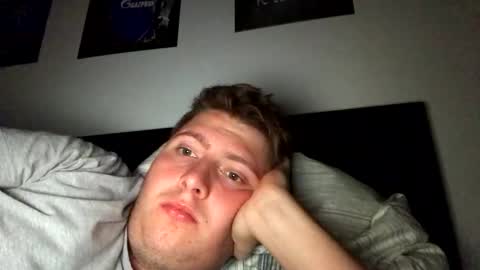 Snapshot of outflayd chatting on 11.02.25 outflayd online show from 11.02.25