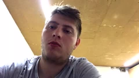 Snapshot of outflayd chatting on 11.08.25 outflayd online show from 11.08.25