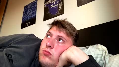 Snapshot of outflayd chatting on 11.09.25 outflayd online show from 11.09.25