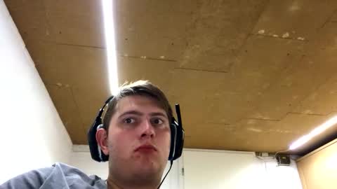 Snapshot of outflayd chatting on 11.23.25 outflayd online show from 11.23.25