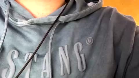 Snapshot of outflayd chatting on 11.26.25 outflayd online show from 11.26.25