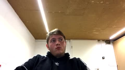 Snapshot of outflayd chatting on 12.05.25 outflayd online show from 12.05.25