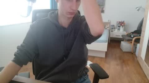 OverkneeBabe online show from 02.01.25