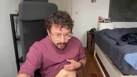 Snapshot of ovidius96 chatting on 10.03.25 ovidius96 online show from 10.03.25