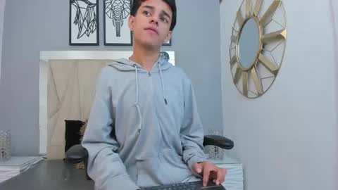 Snapshot of owen__johnson chatting on 09.19.25 Owen Johnson online show from 09.19.25