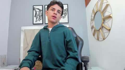 Snapshot of owen__johnson chatting on 10.08.25 Owen Johnson online show from 10.08.25