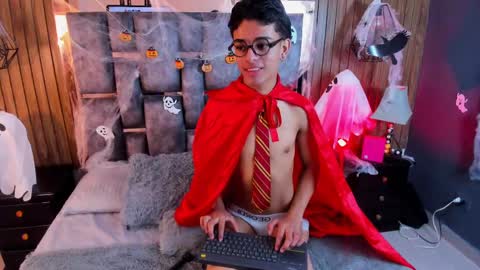 Snapshot of owen__johnson chatting on 10.29.25 Owen Johnson online show from 10.29.25