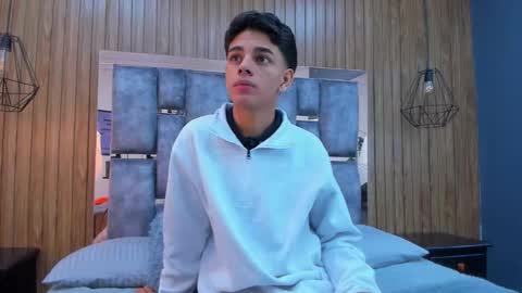 Snapshot of owen__johnson chatting on 11.22.25 Owen Johnson online show from 11.22.25