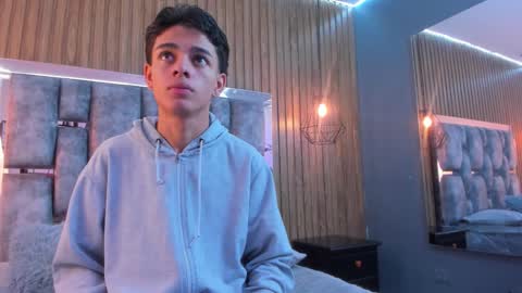 Snapshot of owen__johnson chatting on 11.26.25 Owen Johnson online show from 11.26.25