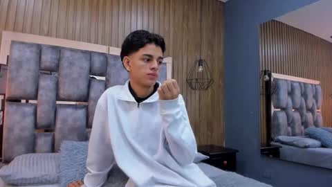 Snapshot of owen__johnson chatting on 12.03.25 Owen Johnson online show from 12.03.25