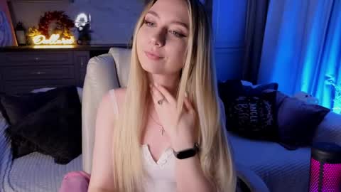 Snapshot of owlluree chatting on 04.17.26 Gretta online show from 04.17.26