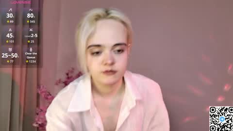 Snapshot of oxcy_live chatting on 04.29.26 Oxcy online show from 04.29.26