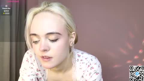 Snapshot of oxcy_live chatting on 04.30.26 Oxcy online show from 04.30.26