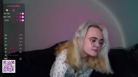 Snapshot of oxcysecret chatting on 06.18.26 Oxcy online show from 06.18.26