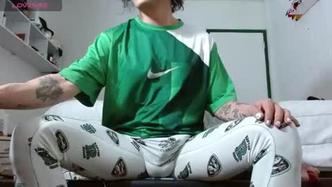 Snapshot of oxxy_jean chatting on 07.12.26 Jeannifer online show from 07.12.26