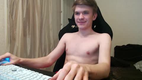 Snapshot of oydikey chatting on 11.19.25 Oydin online show from 11.19.25