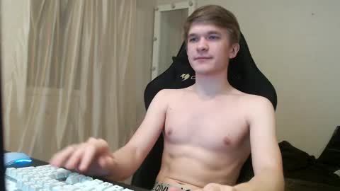 Snapshot of oydikey chatting on 11.30.25 Oydin online show from 11.30.25