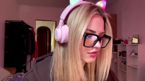 Eva online show from 03.22.26