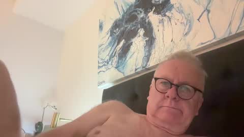 Snapshot of ozhairybearxxxx chatting on 12.24.24 ozhairybearxxxx online show from 12.24.24