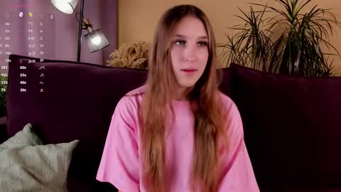 Snapshot of oziecarmona chatting on 09.13.25 Caroline or just Lina online show from 09.13.25