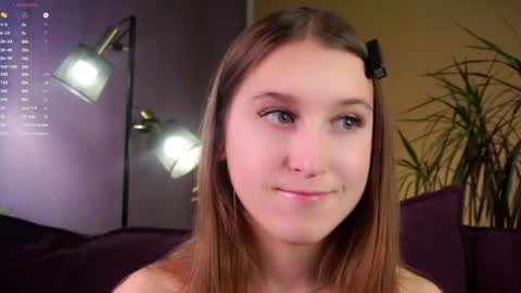 Snapshot of oziecarmona chatting on 09.22.25 Caroline or just Lina online show from 09.22.25