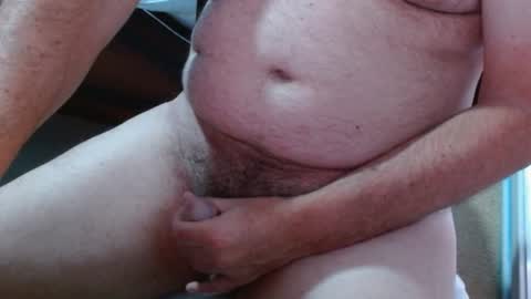 Snapshot of ozzieozzieoi chatting on 01.06.25 HairyolOz online show from 01.06.25