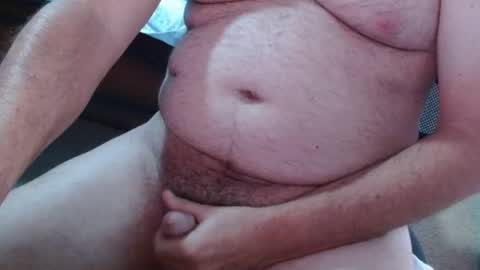 Snapshot of ozzieozzieoi chatting on 01.07.25 HairyolOz online show from 01.07.25