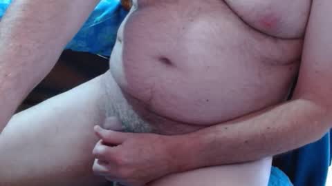 Snapshot of ozzieozzieoi chatting on 09.17.25 HairyolOz online show from 09.17.25