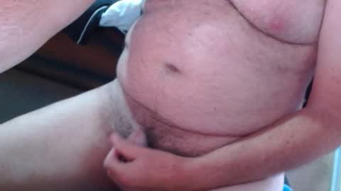 Snapshot of ozzieozzieoi chatting on 12.15.25 HairyolOz online show from 12.15.25