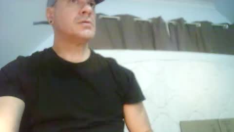 Snapshot of ozzispandex chatting on 04.19.26 ozzispandex online show from 04.19.26