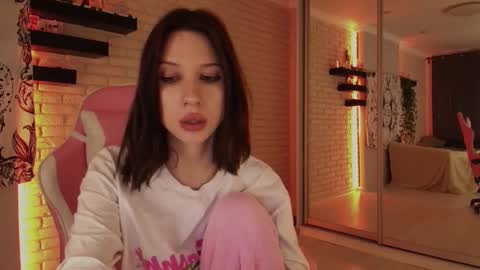 Snapshot of p0rsche911 chatting on 12.11.24 Alice online show from 12.11.24