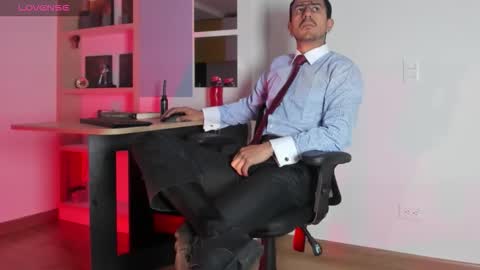 Snapshot of pablo_rincon95 chatting on 12.04.25 pablo rincon95 online show from 12.04.25