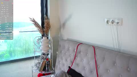 Snapshot of pafosstar chatting on 07.28.26 Kimlovense is activeThere are legends that in this room all your wishes can come true Private is Open online show from 07.28.26