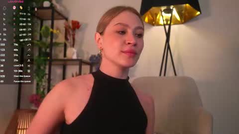 Snapshot of pafosstar chatting on 07.28.26 Kimlovense is activeThere are legends that in this room all your wishes can come true Private is Open online show from 07.28.26