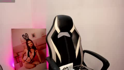 Paige online show from 05.07.26
