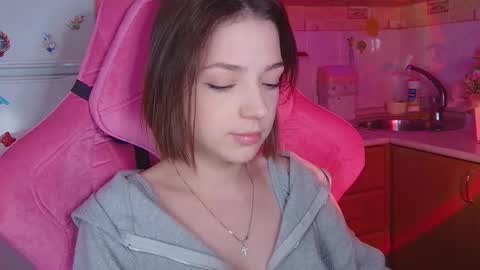 Snapshot of pambeeslyy chatting on 04.18.26 Pam online show from 04.18.26