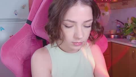 Snapshot of pambeeslyy chatting on 05.15.26 Pam online show from 05.15.26